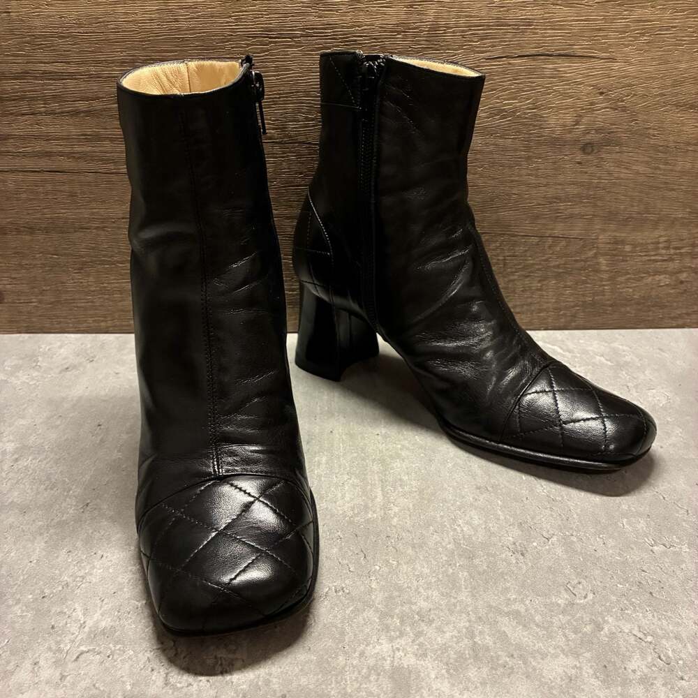 a.testoni vintage Black Quilted Leather Ankle Boots Size 35.5
